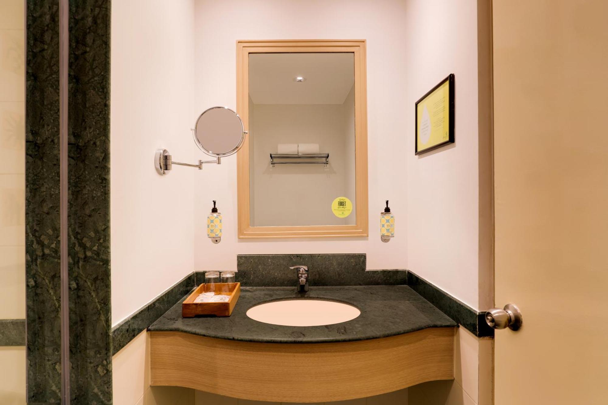 Lemon Tree Hotel Hinjewadi Pune Hinjawadi Exteriör bild