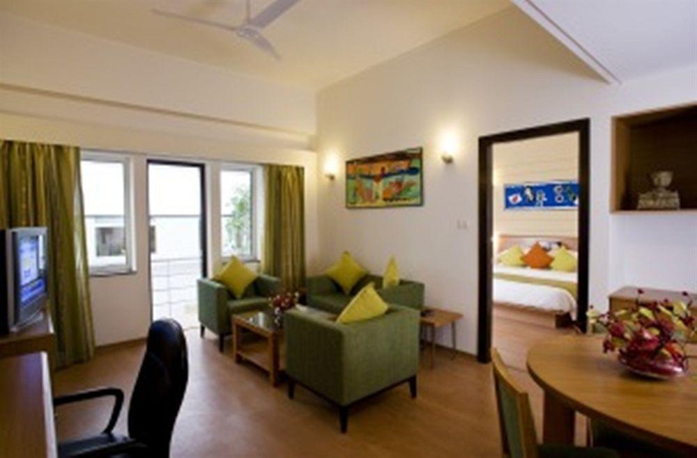 Lemon Tree Hotel Hinjewadi Pune Hinjawadi Exteriör bild